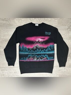 Vintage 90s Habitat Black Hills South Dakota All Over Print Crewneck Sweater